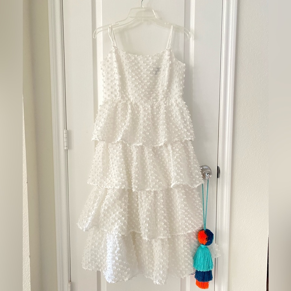 Lulus Flirting with You White Tiered Pom Pom Midi Dress Size M EUC - Picture 4 of 4